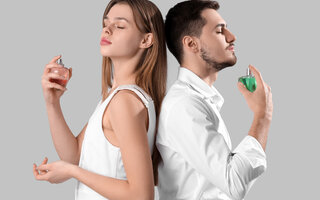 Jak aplikovat parfém pro celodenní výdrž?