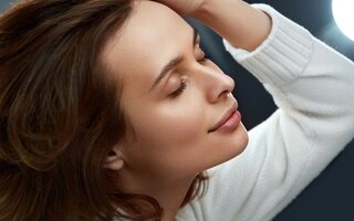 Konec zplihlým vlasům! Odhalíme vám tajemství nadýchaného účesu